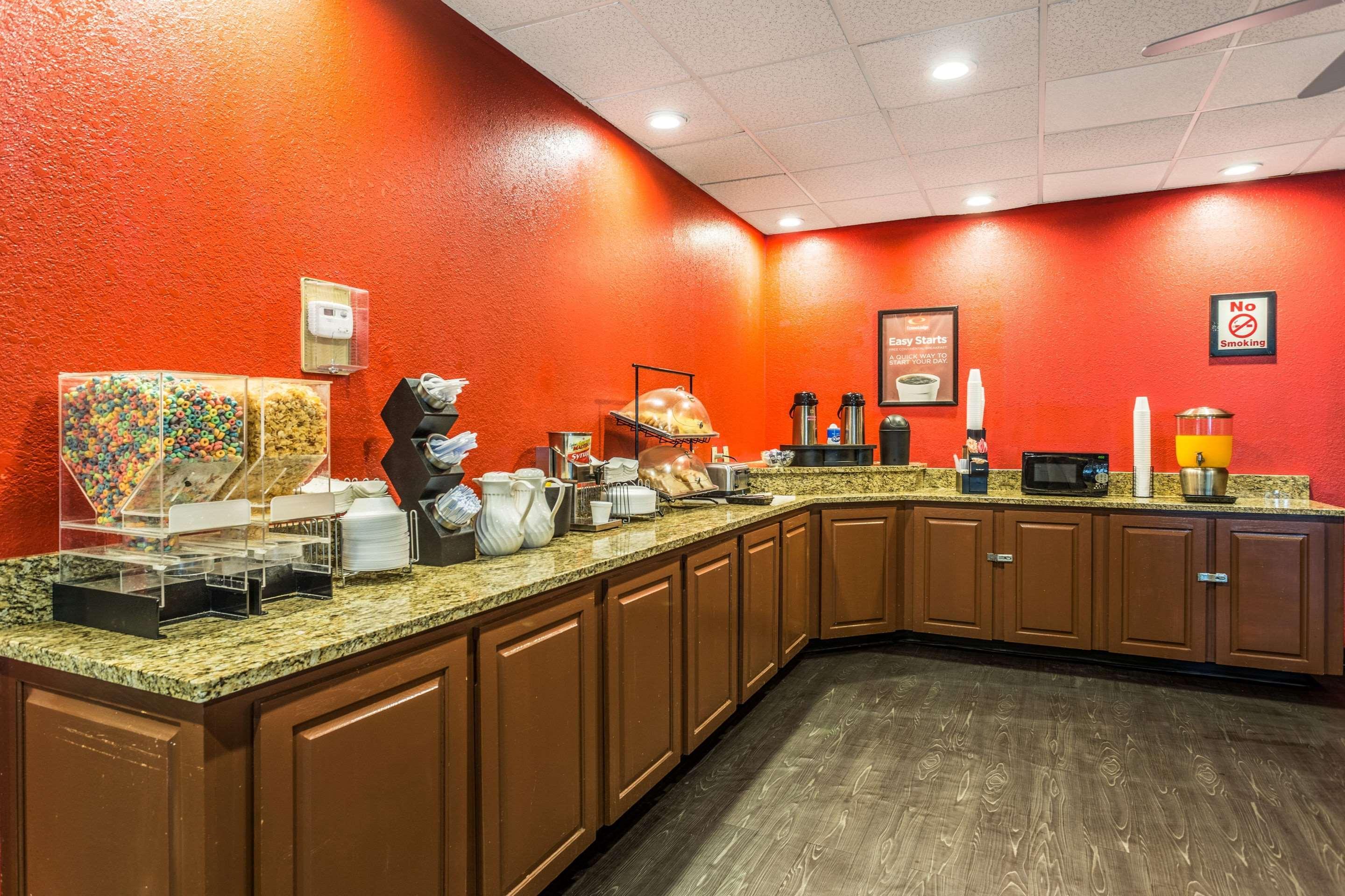 Econo Lodge - Oxmoor Бирмингам Екстериор снимка