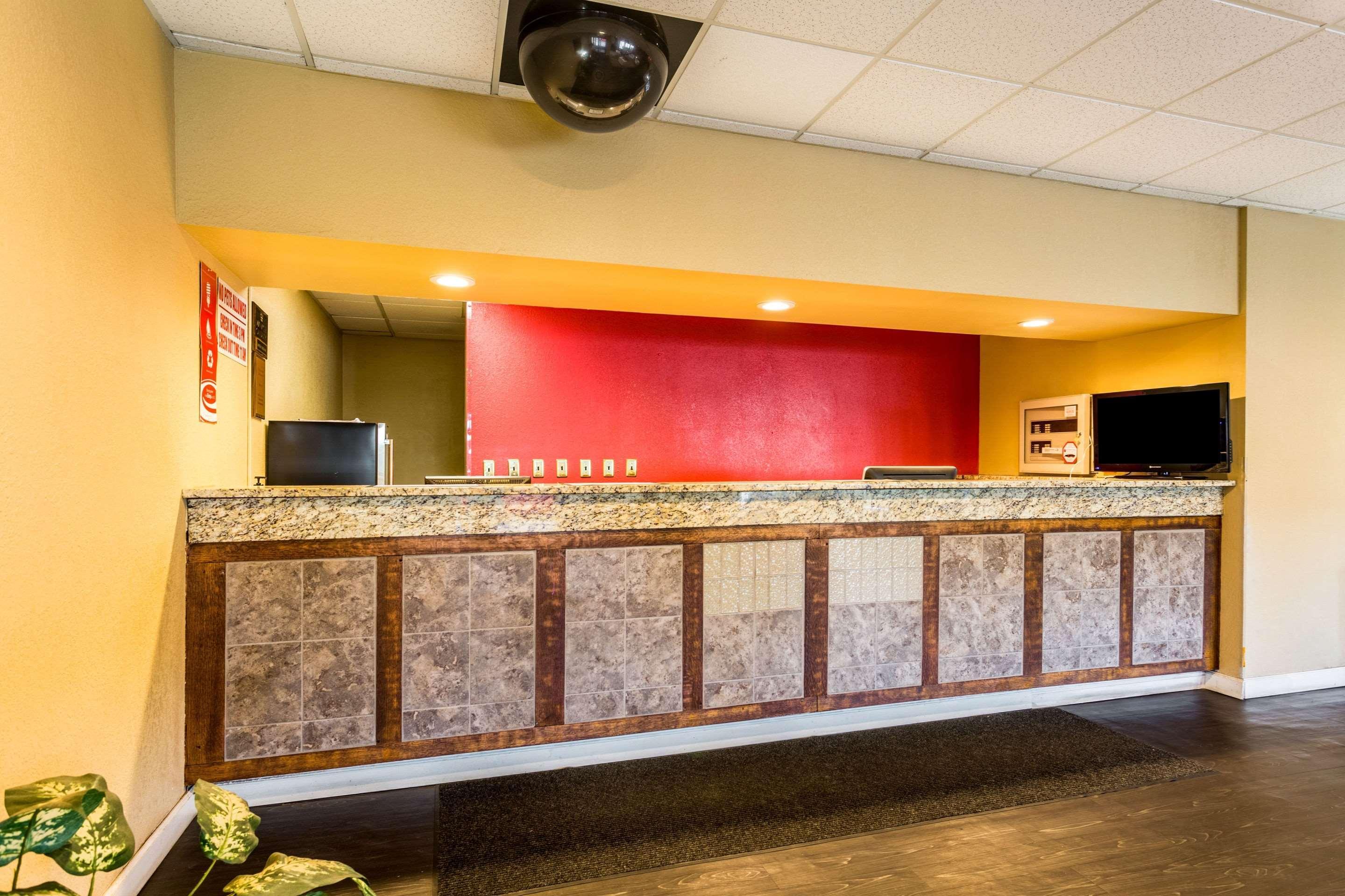 Econo Lodge - Oxmoor Бирмингам Екстериор снимка
