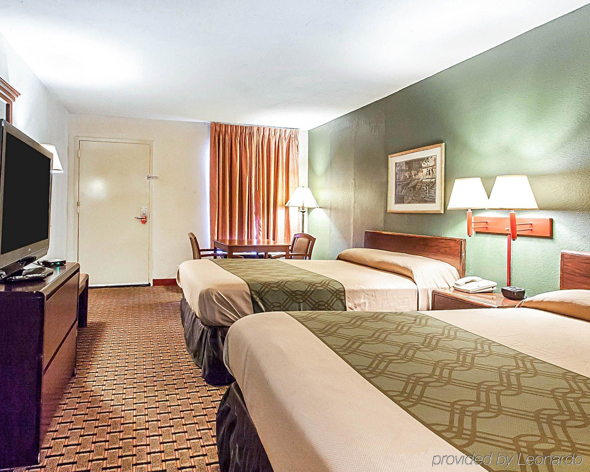 Econo Lodge - Oxmoor Бирмингам Екстериор снимка