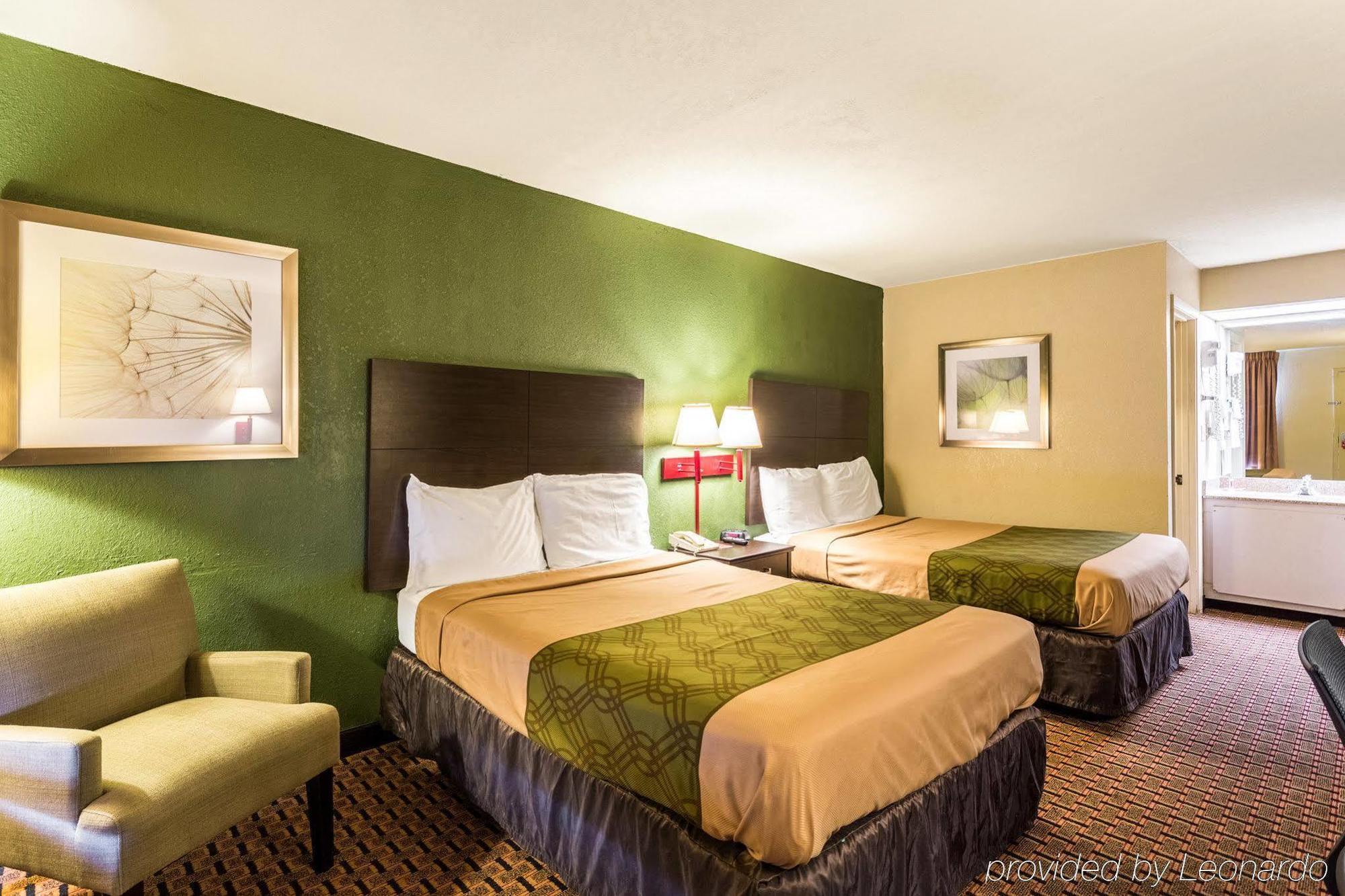 Econo Lodge - Oxmoor Бирмингам Екстериор снимка